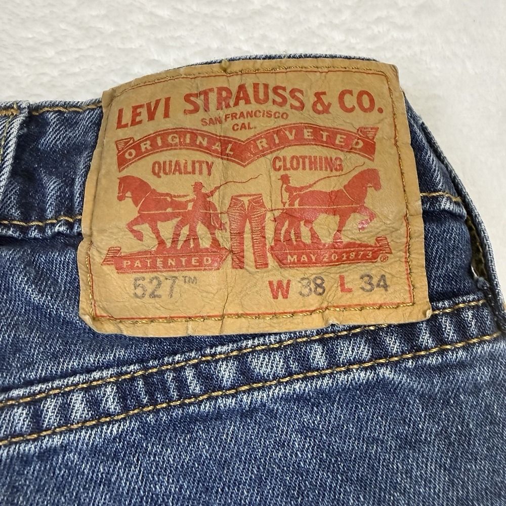 Levi’s 527 Jeans Men’s 38x34 Blue Denim Bootcut Medium Wash 05527-0470